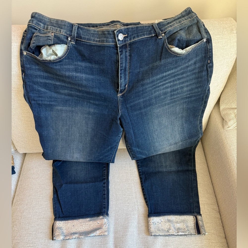 NWT Chico’s Boyfriend Ankle Jeans with silver sequin trim size 4